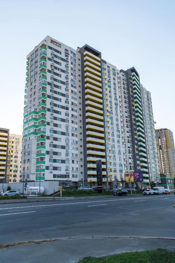 Myfreedom Апартаменти Метро Бориспільська Kiev Bagian luar foto